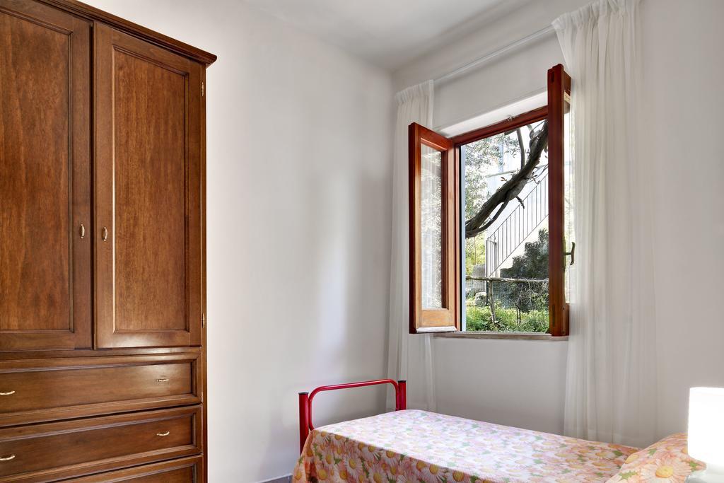 Ferienwohnung Matisse Nerano By Gocce Marina del Cantone Zimmer foto